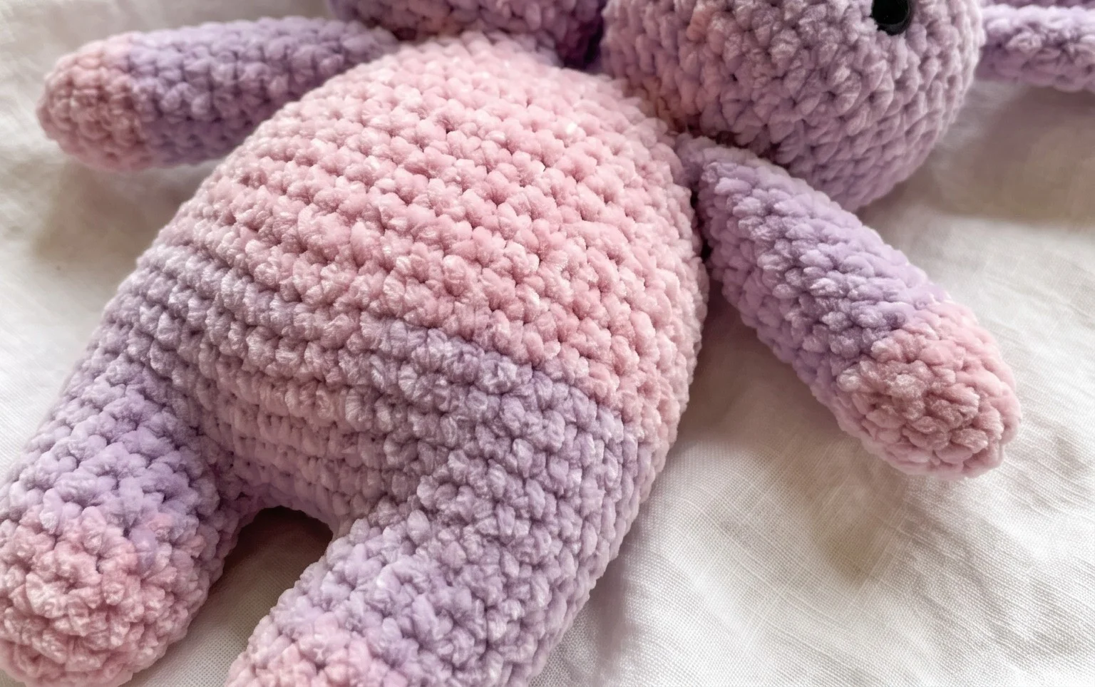 Creepy or Kawaii? This Two-Headed Crochet Bunny Amigurumi Is All About the Colors You Choose